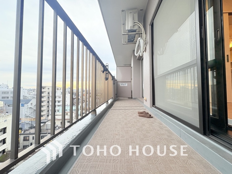 バルコニー 陽当たり良好なバルコニー