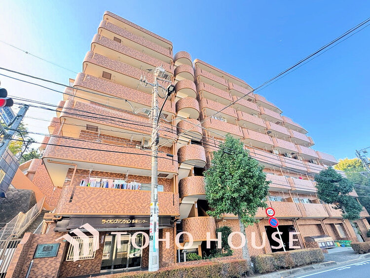 外観 〜「多摩センター」駅徒歩10分〜7階部分、角部屋のため陽当たり良好〜リフォーム済み2LDK〜