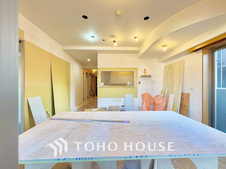 内装 「想像していた以上に広い」が写真を撮っているときの感想です。家事動線に配慮したプランによりご家族がくつろげる明るく広い空間が確保できました。