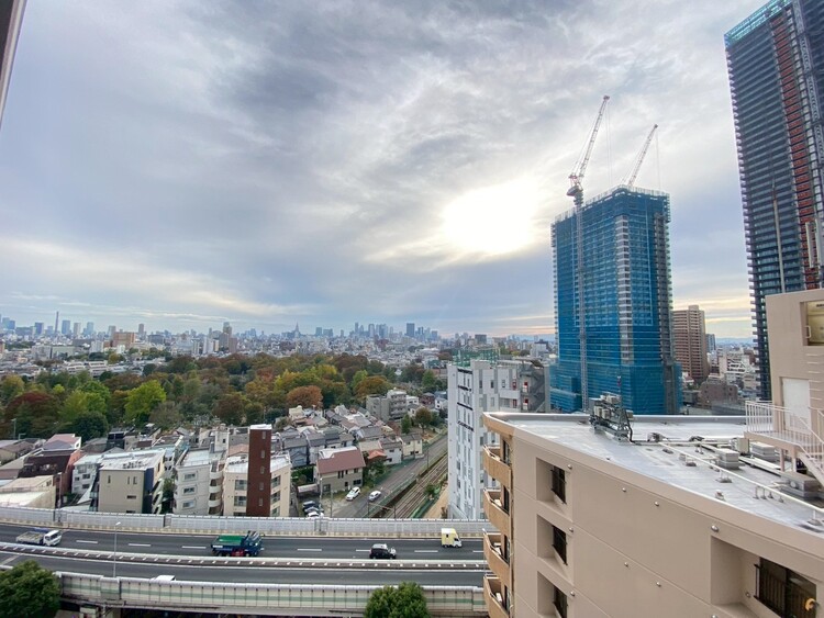 その他 眺望や窓からの景色が良いと、家で過ごす時間も快適です。