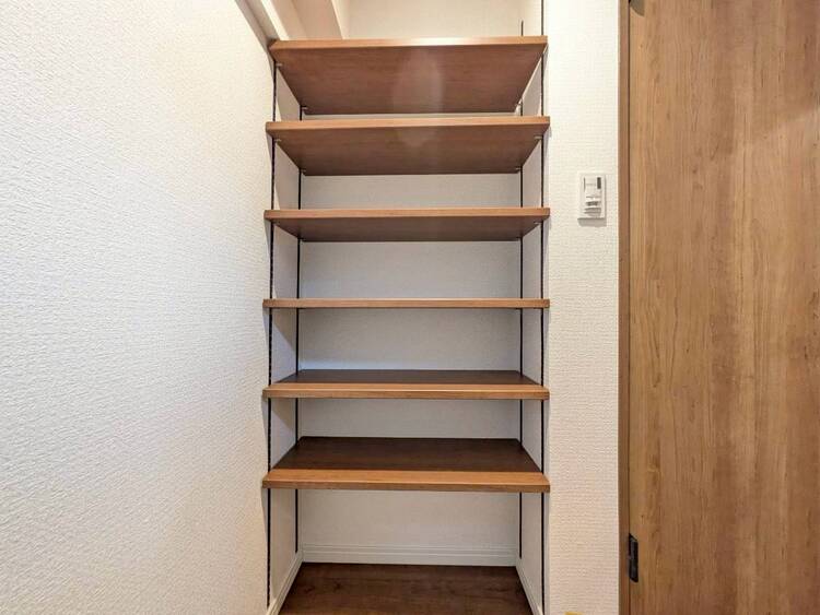 その他 家電やスーツケース、ストック品など何でも片付く嬉しい空間です。
