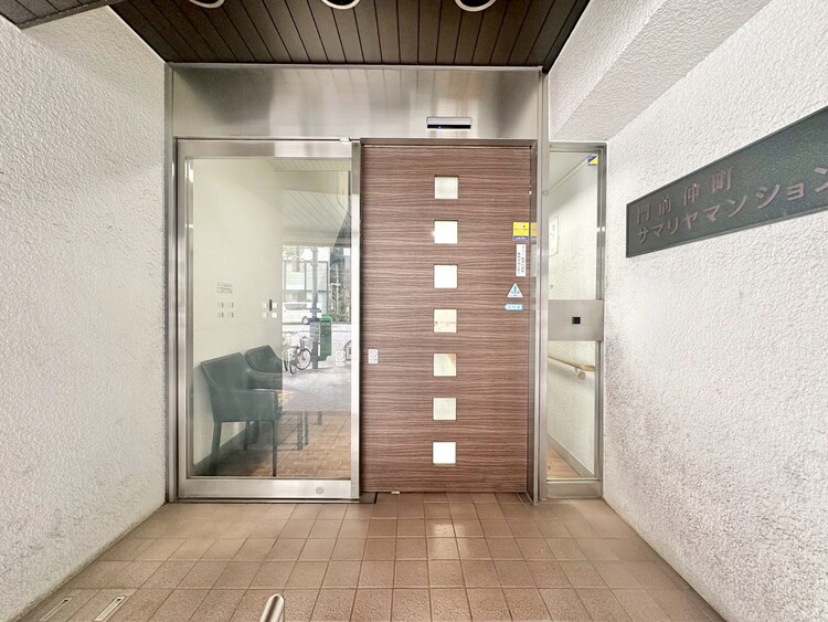 その他 上質感漂う玄関アプローチです。