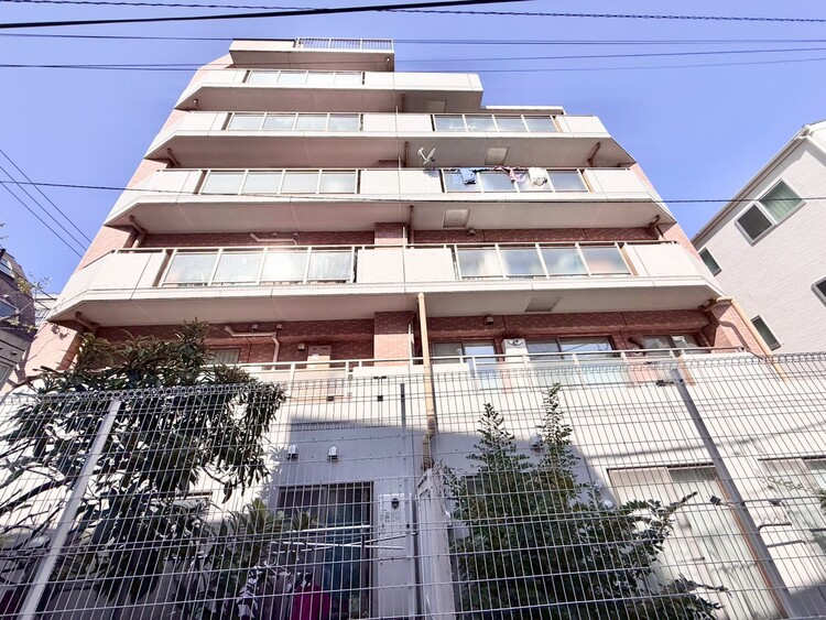 その他 飽きのこないシンプルモダンな外観です。