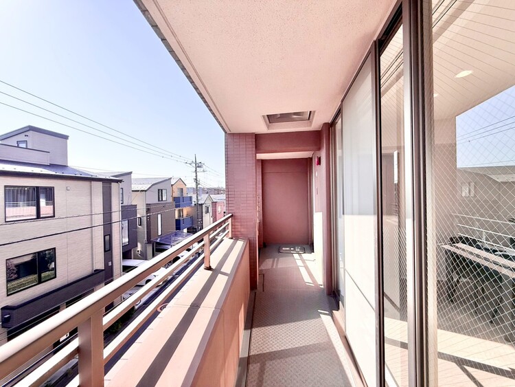 その他 朝の澄んだ空気や、夕方に吹く清々しい風を感じられるバルコニー。