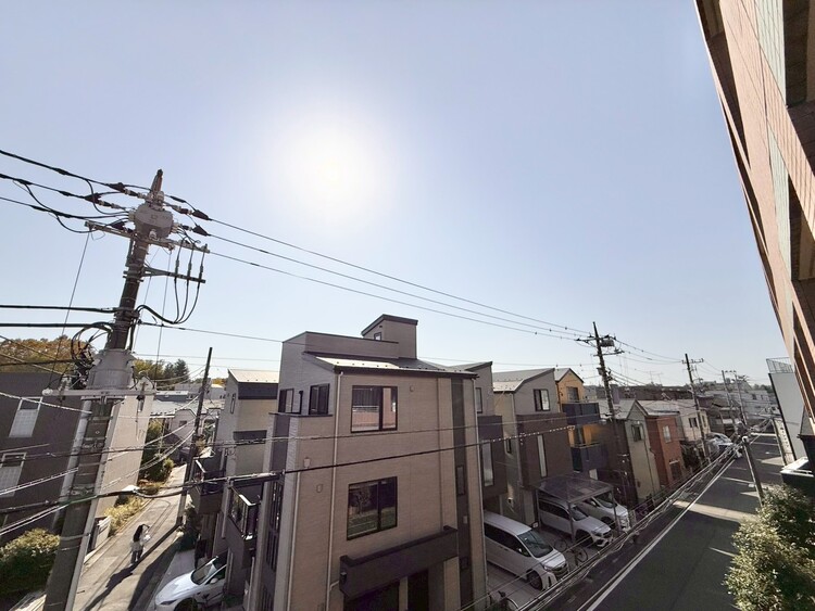 その他 眺望や窓からの景色が良いと、家で過ごす時間も快適です。