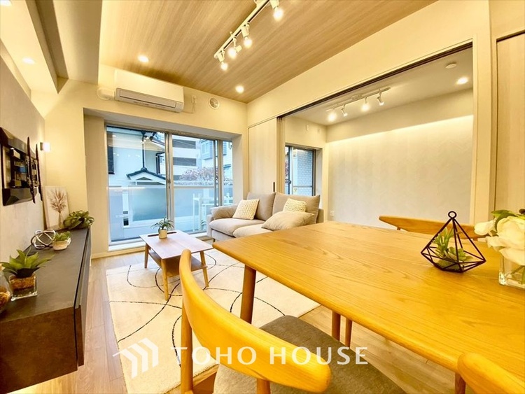 内装 【LIVING】◆Sunshine◆光が燦々と入り、いるだけで気持ちいい。「開放的でゆとりあるお部屋です。」