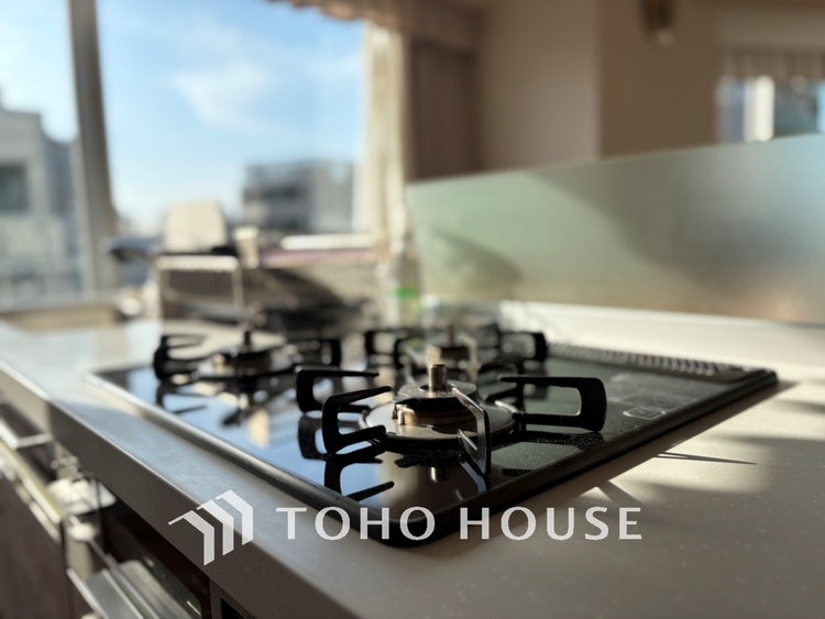 キッチン 【KITCHEN】◆家族のおはよう◆の声を笑顔で迎えてあげられるシステムキッチン。朝ごはんが楽しみでちょっと早起きしたくなるんです。