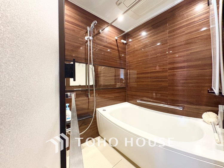 風呂 【BATHROOM】◆プライベートな空間◆simpleだからrelaxできるんです。こころもからだもキレイさっぱり。