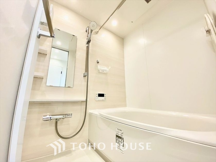 風呂 【BATHROOM】◆プライベートな空間◆simpleだからrelaxできるんです。こころもからだもキレイさっぱり。