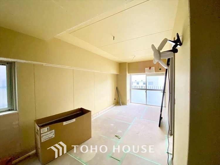 内装 現在改装中◆煌びやか◆愛おしい家族との団欒の時間をより一層幸せなものに感じさせる煌びやかなLDK。輝かしい毎日が待っています。