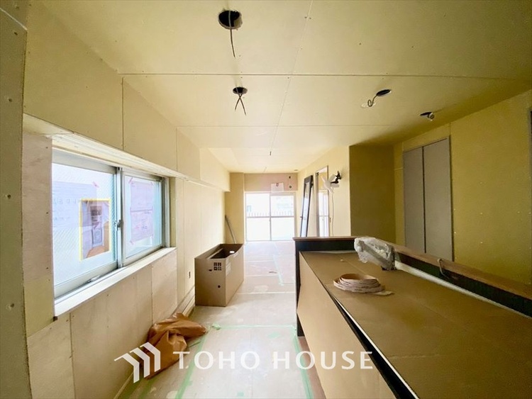 キッチン 現在改装中◆家族のおはよう◆の声を笑顔で迎えてあげられるシステムキッチン。朝ごはんが楽しみでちょっと早起きしたくなるんです。