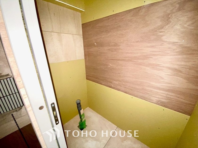 トイレ 現在改装中◆快適◆な生活に不可欠。節水型の高性能トイレを新設。