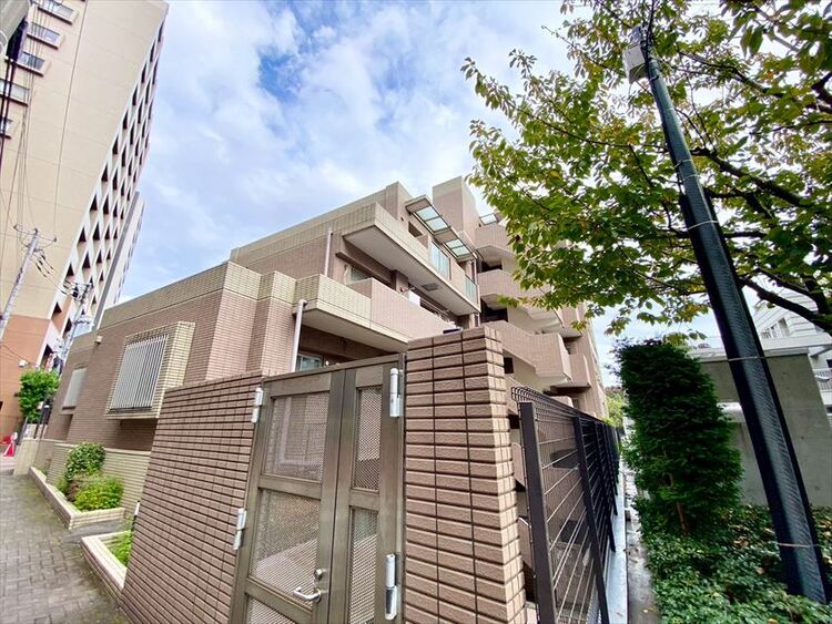 外観 【APPEARANCE】◆住む喜び、楽しさ、感動◆を君と共有したい。いつまでもずっと家族を見渡せるこの広い空間で。