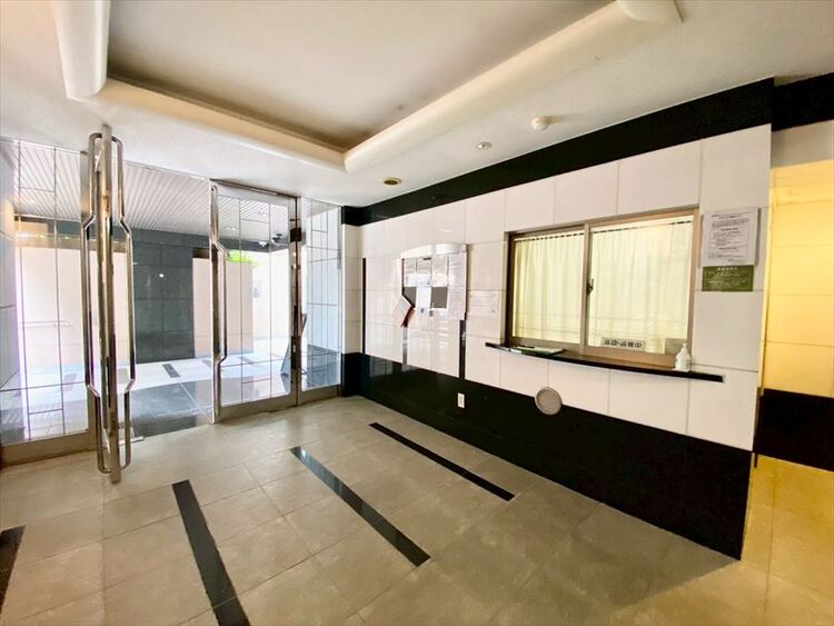 その他 【ENTRANCE】◆そびえ立つ◆我が家のシンボル。遠くの空が赤く染まる夕べが待ち遠しい。