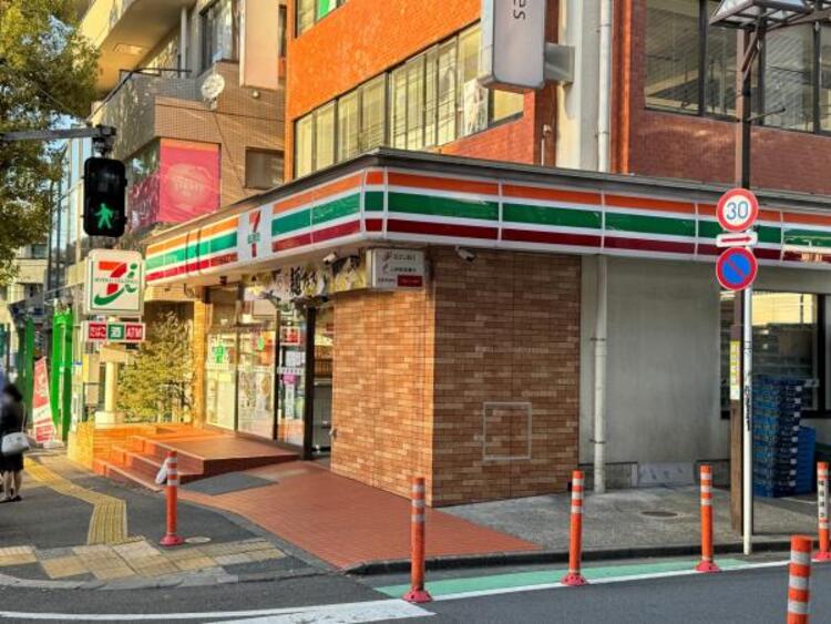 周辺 セブンイレブン 多摩センター駅前店迄840ｍ