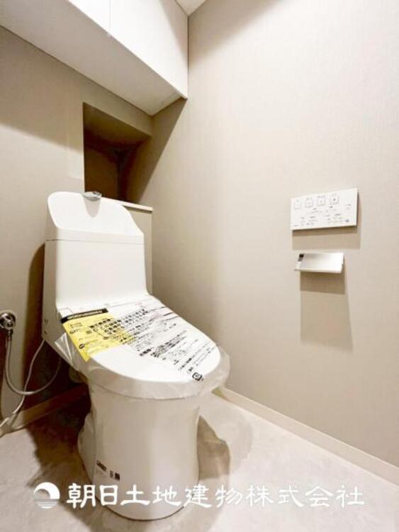 トイレ 【トイレ】大切な1人時間。寛ぎだけではない、快適な生活を送る為に必要なもの。毎日使う場所だから、より快適な空間に仕上げられています。