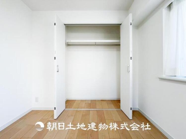 収納 【収納】スペースを活かした便利な隙間収納です。