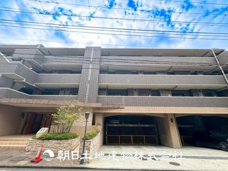 外観 【外観写真】穏やかな景色を楽しみながら、何も考えずにティータイムを楽しむのも至福のひと時ですね。