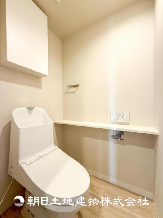 トイレ 【トイレ】大切な1人時間。寛ぎだけではない、快適な生活を送る為に必要なもの。毎日使う場所だから、より快適な空間に仕上げられています。