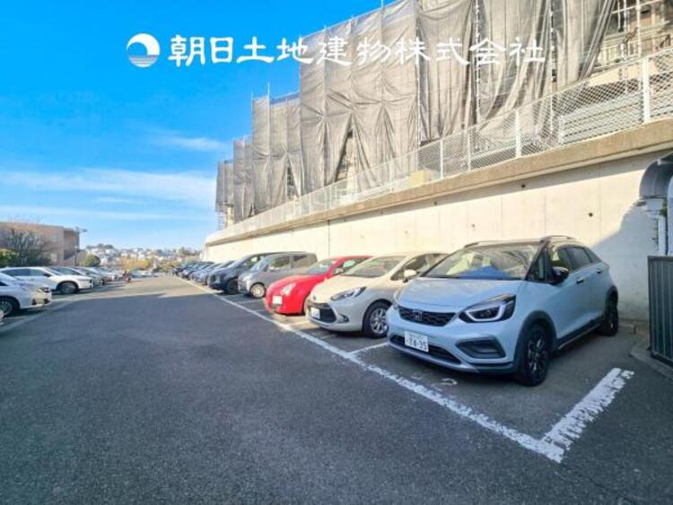 駐車場 【駐車場】 敷地内駐車スペース。日々の暮らしにも大切なスペースです。