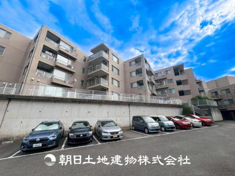 外観 【外観写真】家族の帰り、遊びに来る友人、知人を優しく迎え、温もりに満ちた生活空間を予感させる。帰りたい家がここにあります。