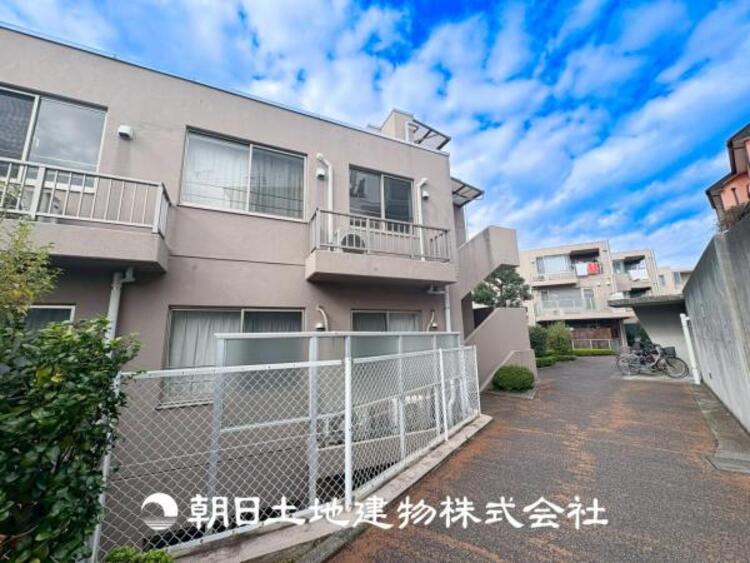 外観 【外観写真】穏やかな景色を楽しみながら、何も考えずにティータイムを楽しむのも至福のひと時ですね。