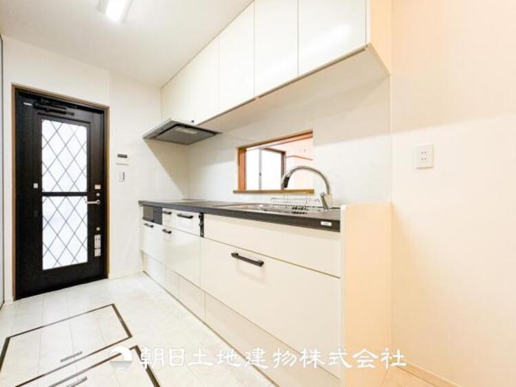 キッチン 快適な日常を支える機能性と強さがひとつになった自慢のキッチンです。