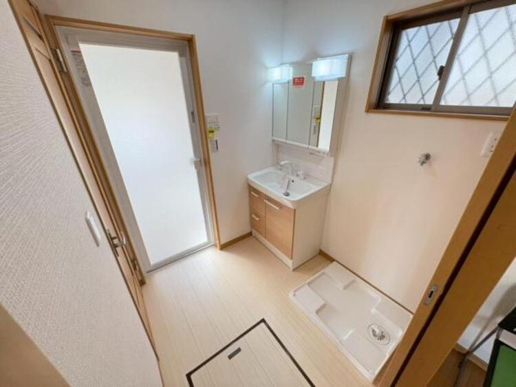 洗面 忙しい朝にも落ち着いて身支度ができるゆとりある洗面スペース