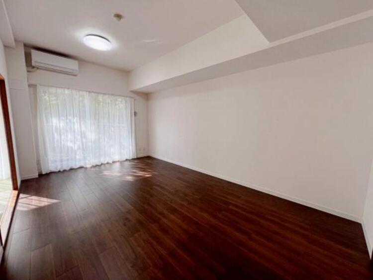 居間 【2025年11月撮影】