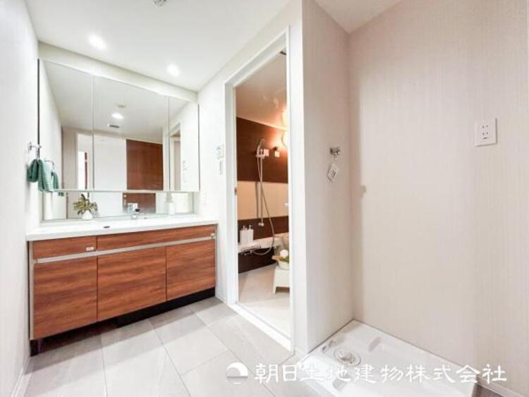 洗面 【洗面化粧台】こだわりをもった洗面台は普段の日々をファッショナブルな日々に変換してくれる力があります。