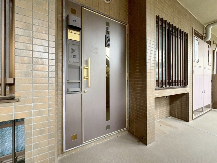 玄関 玄関を開ければ、そこは安らぎのご自宅。