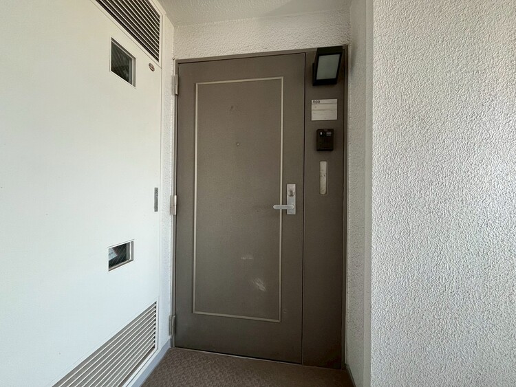 玄関 玄関を開ければ、そこは安らぎのご自宅。