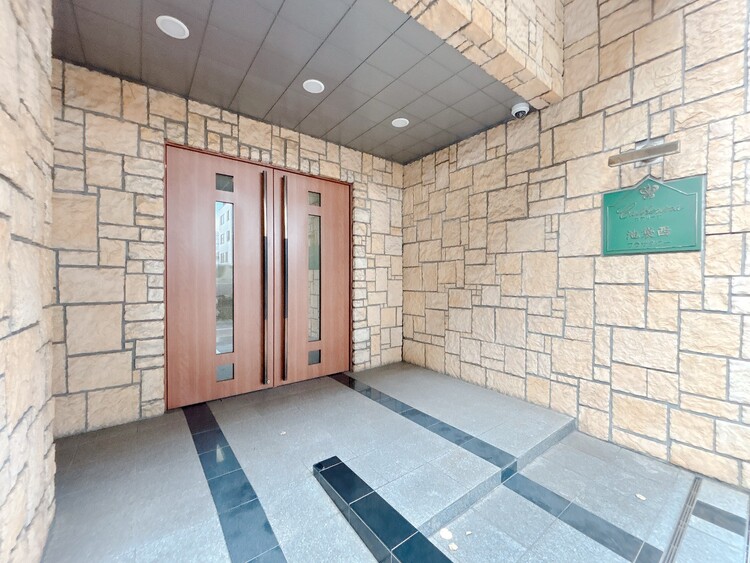 エントランス 外と内をつなぐエントランスは、まさに顔となる場所。