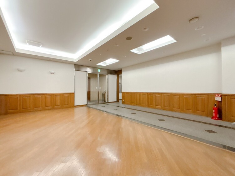 エントランス エントランス内部は、管理が行き届き清潔な共有スペースとなっています。