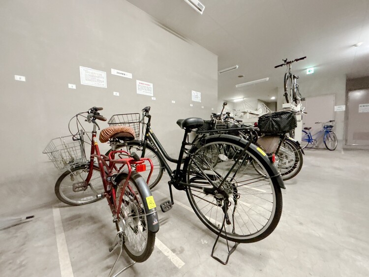 その他 きちんと整備された駐輪場。住む方の心遣いが感じられます。