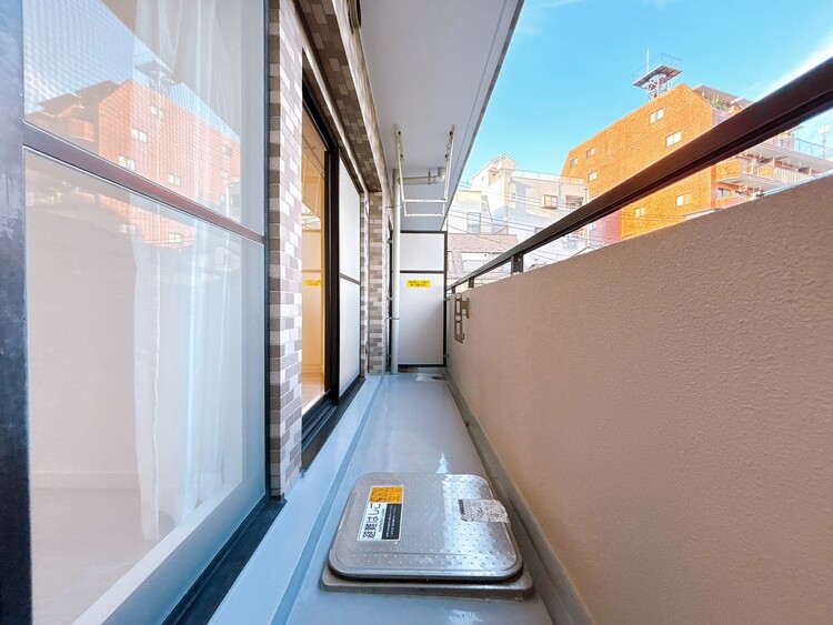 バルコニー 暮らしの中で、光と風を演出してくれるバルコニー。