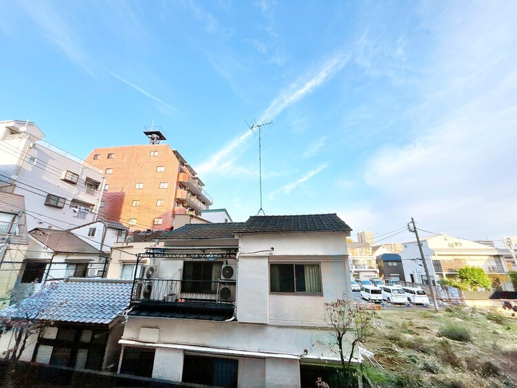 バルコニー 頬をなでる、優しい風を感じることが出来ます。