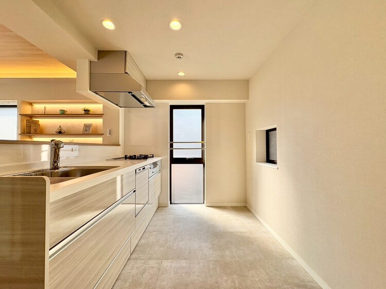 キッチン 洗練されたスタイリッシュなデザイン性と使いやすさを備えた仕様。