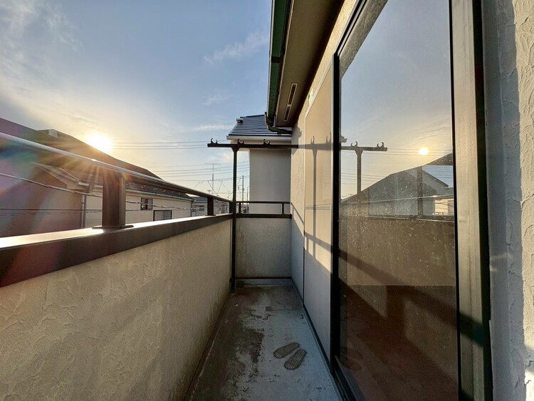 バルコニー 暮らしの中で、光と風を演出してくれるバルコニー。