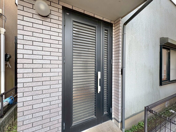 玄関 玄関を開ければ、そこは安らぎのご自宅。