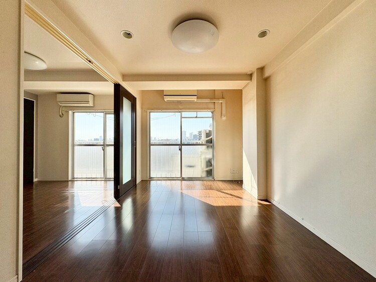 居間 豊かな居住性と、安心感を満たすクオリティが見事に調和した住空間。