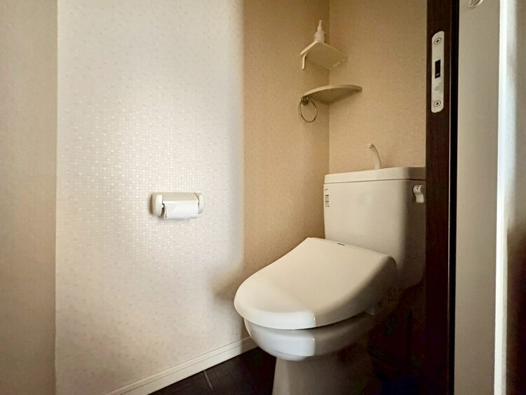 トイレ 暮らしの中のさりげないひとときの快適さにも、こだわりを、持って設備を配しております。