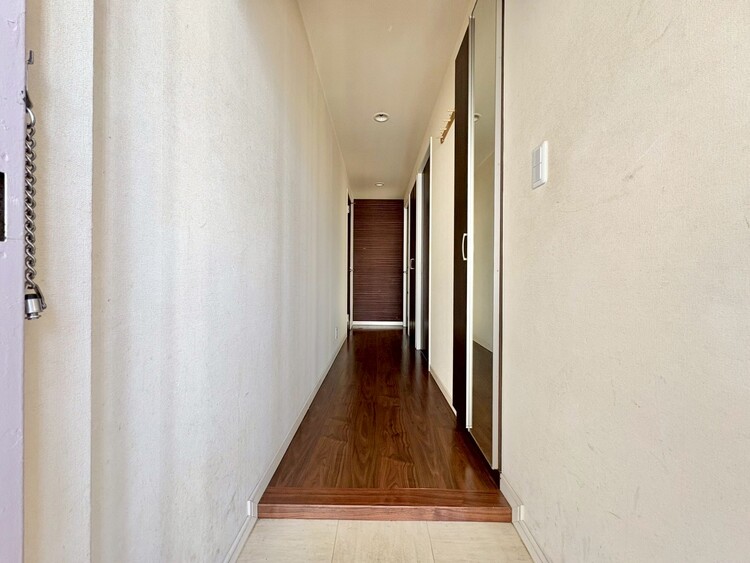 玄関 シューズボックスを完備した玄関です。