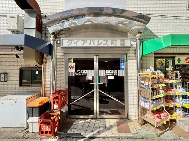 エントランス 外と内をつなぐエントランスは、まさに顔となる場所。