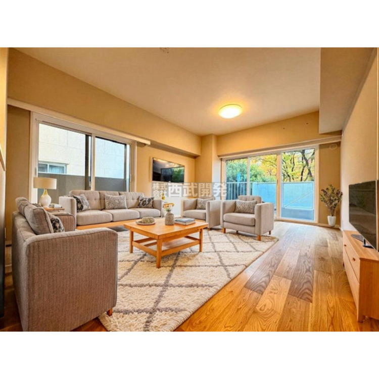 居間 配置してある家具や小物はCGによるイメージです。