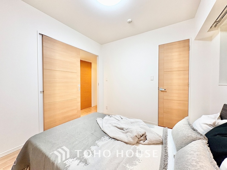 内装 ◆子供部屋◆冷涼な風、そよぐリビング。だんらんの場所はここから始まり、ここで終わる。家族の笑顔が集う素敵な場所だから、こだわり抜いた思いが詰まっているのだと思う。