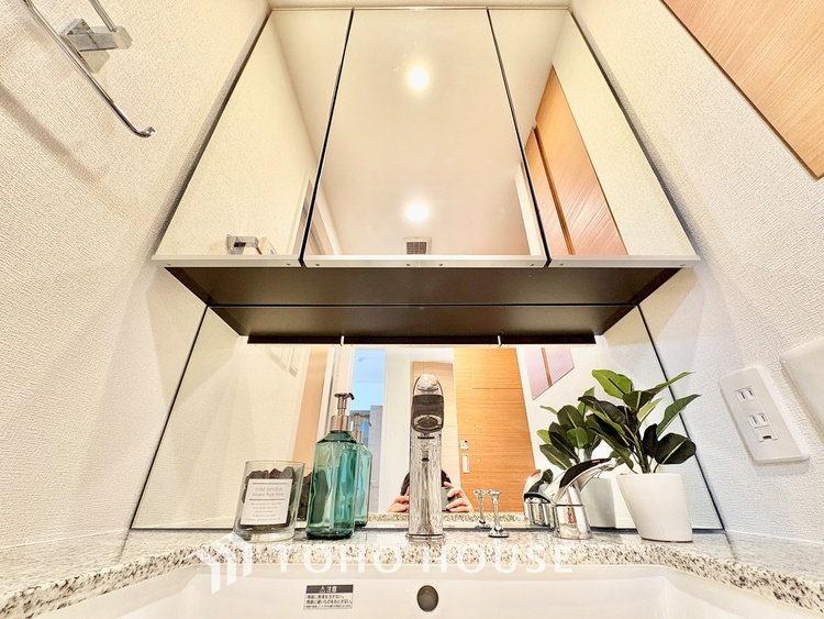 洗面 ◆洗面◆清潔感のある水回り。白で統一されたスタイリッシュな空間。毎日使う場所だから究極にシンプルにこだわりました。