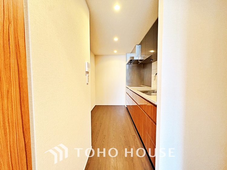 内装 お子様の面倒を見れる時間が増え時短になります。加えて手荒れも防げてしかも節水が高い為、大変人気があり重宝します。