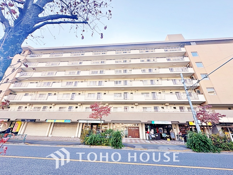 外観 漂う上質な空気感、マンションに入れば「おかえりなさい」と笑顔で迎えてくれるエントランス。最良の心配りを感じるマンションでした。