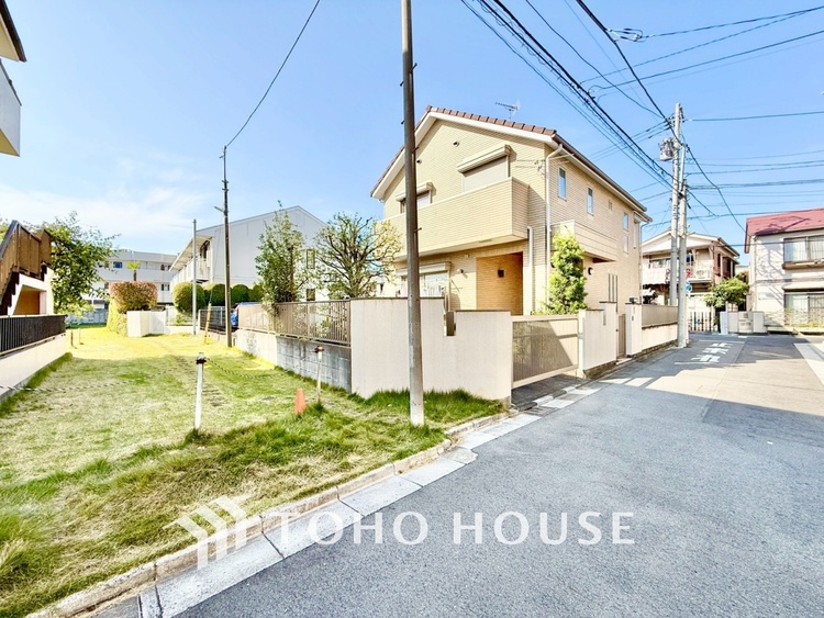 外観 【愛する人達】との幸せな時間をここで楽しむ。耐震性、デザイン、そして対面キッチンを備えたユーティリティー。何も妥協しないライフスタイル。愛する家族を大切にする人達が住まう家。